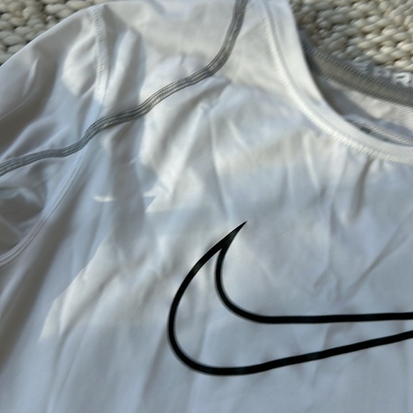 Preowned good condition Nike pro dri fit fitted Size M. - Picture 2 of 7